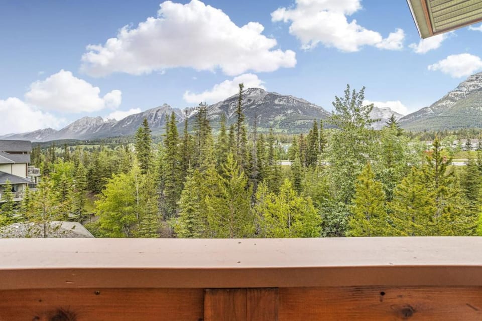 Nearby landmark, Balcony/Terrace