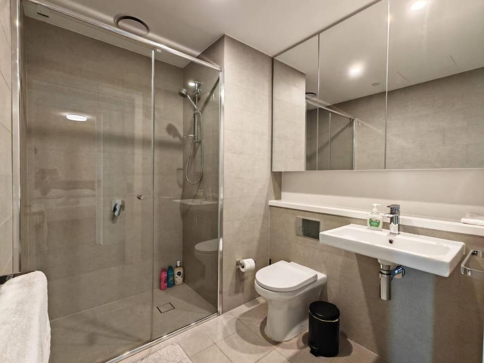 Lovely 2 bedroom APT in centre of Olympic Park Apartment in Sydney