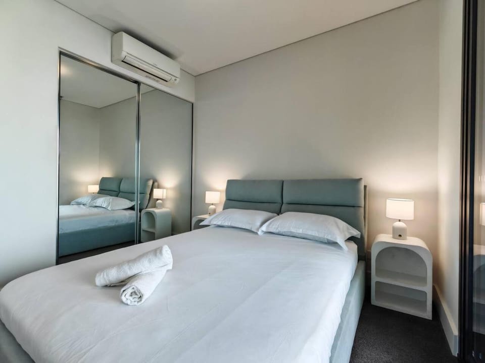 Lovely 2 bedroom APT in centre of Olympic Park Apartment in Sydney
