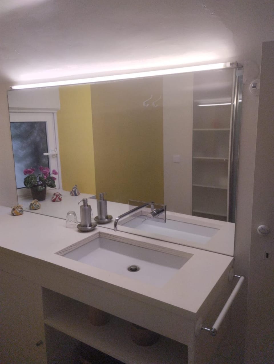 New listing lovely apartment at Alfama Max 4pax Apartment in Lisbon