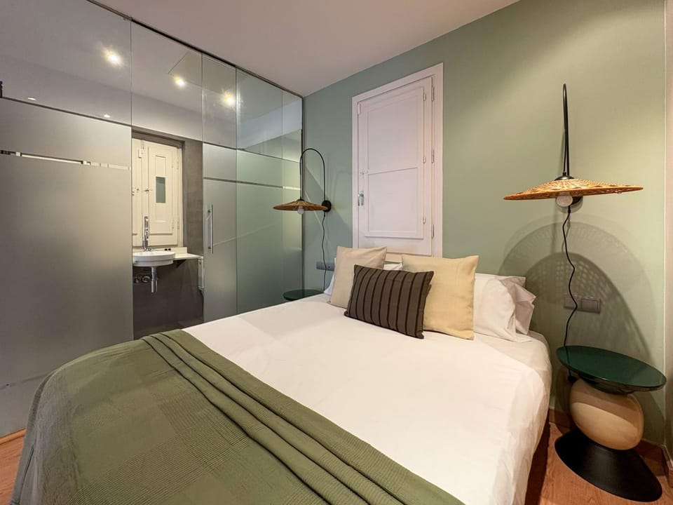 Bed, Photo of the whole room, Bedroom, wardrobe