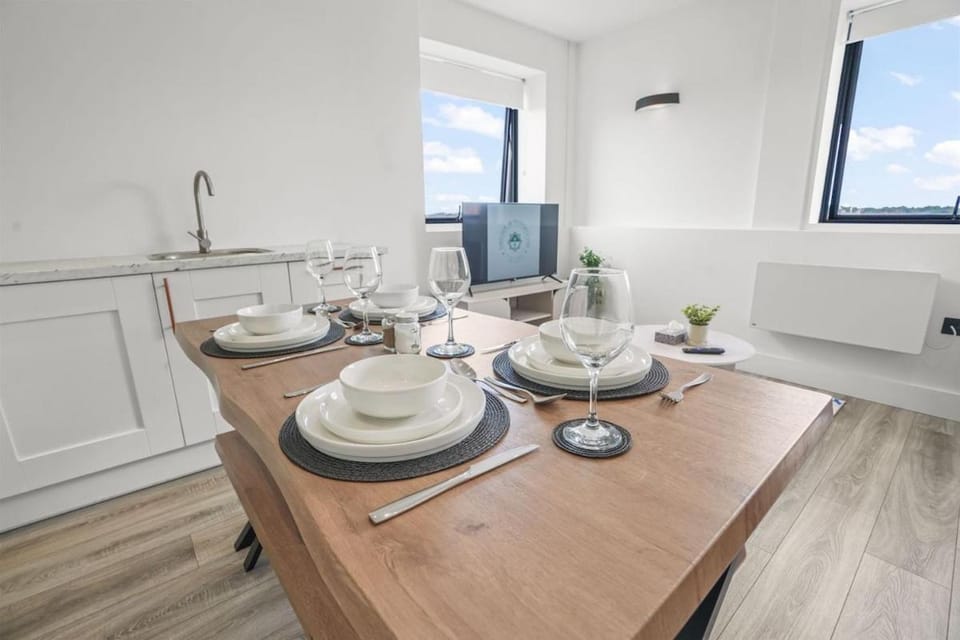 City centre FREE Parking Families and Contractors Sleeps 5 with a view Apartment in Norwich
