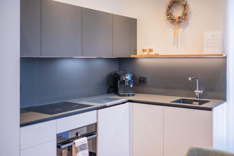 Sofia Apartments - Deluxe Mountain View Apartment in Trentino-South Tyrol