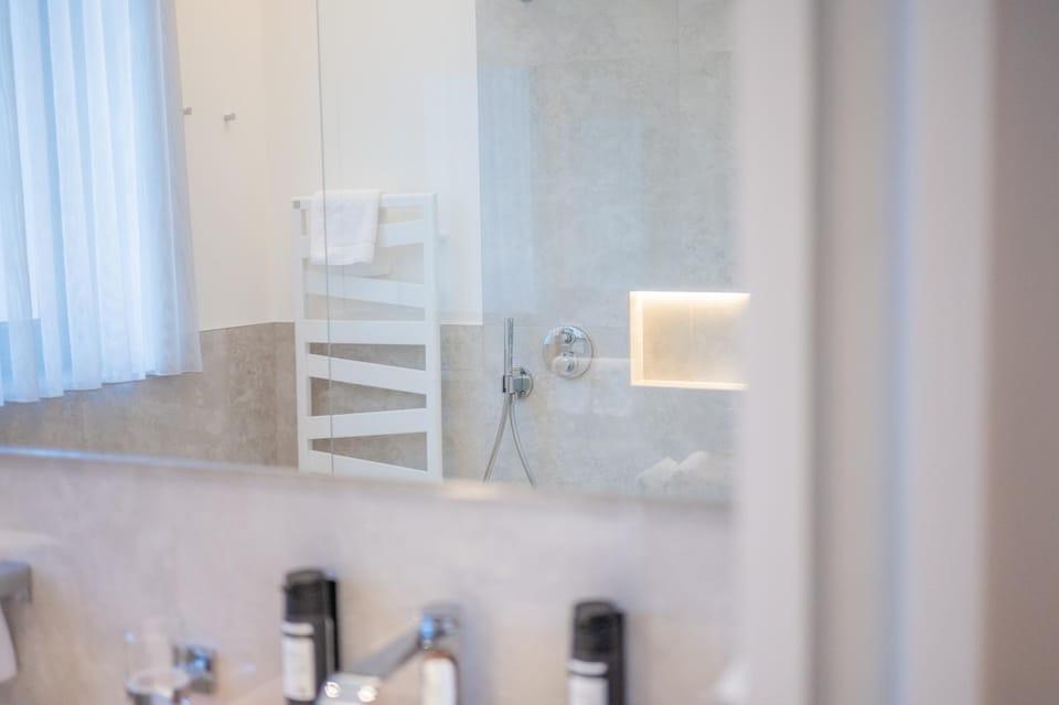 Sofia Apartments - Deluxe Mountain View Apartment in Trentino-South Tyrol