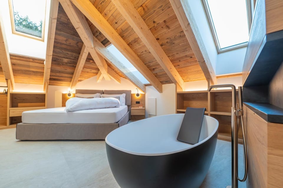 Bathroom, TV and multimedia, Photo of the whole room, Bedroom
