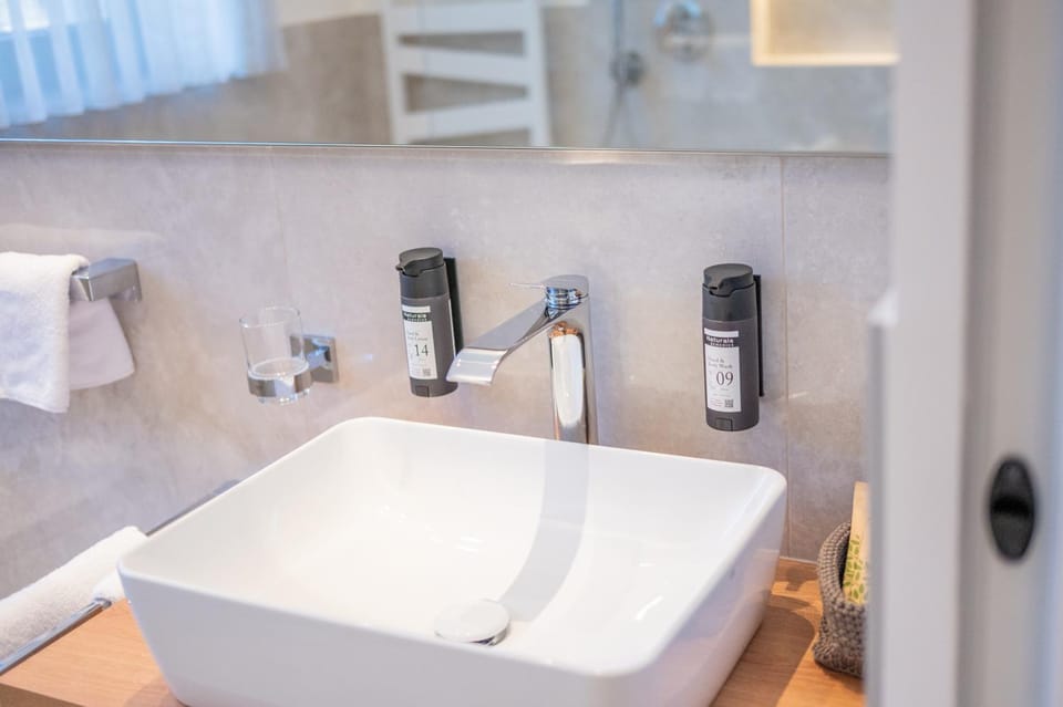 Sofia Apartments - Deluxe Mountain View Apartment in Trentino-South Tyrol