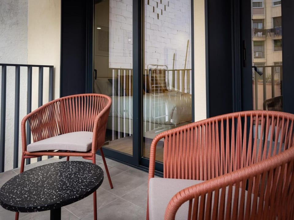 View (from property/room), Balcony/Terrace, Living room, Seating area