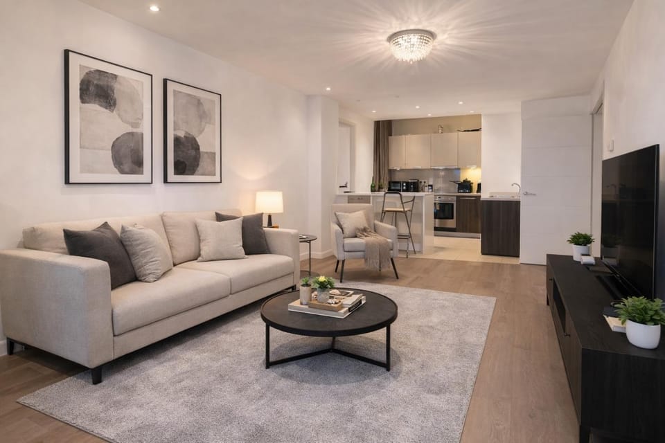 Bluebird Suites The Carmen Apartment in Salford
