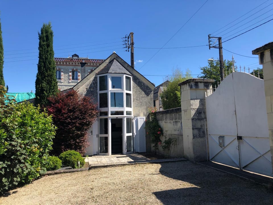 Property building, Patio, Parking
