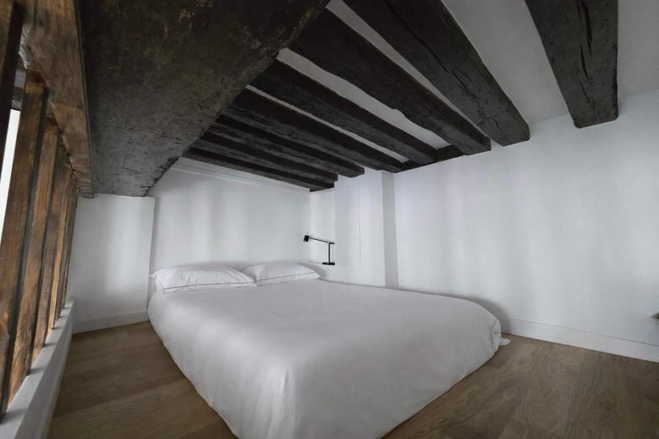 Petit bijou au coeur du Marais Apartment in Paris