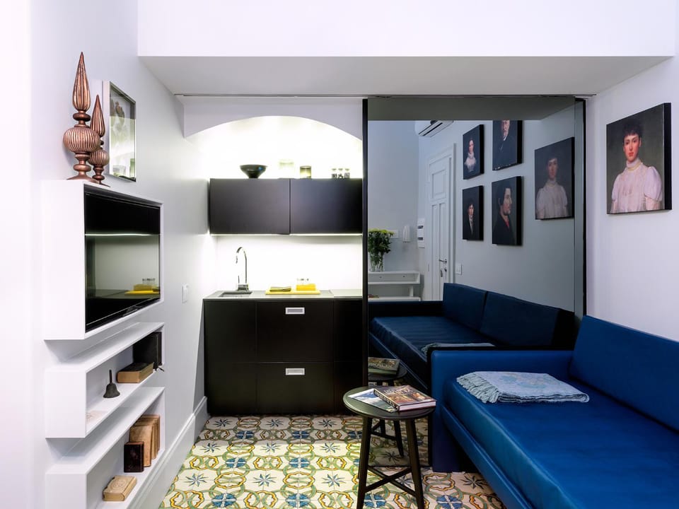 Kitchen or kitchenette, Seating area