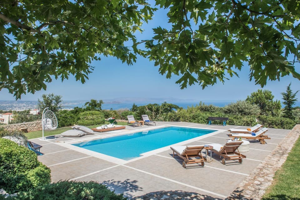 Patio, Patio, Nearby landmark, Day, Neighbourhood, Natural landscape, Summer, Garden, Garden, Balcony/Terrace, Balcony/Terrace, Beach, On site, City view, City view, Garden view, Garden view, Mountain view, Mountain view, Pool view, Pool view, Sea view, Sea view, Street view, Street view, Swimming pool, Swimming pool, Swimming pool, Quiet street view, Inner courtyard view