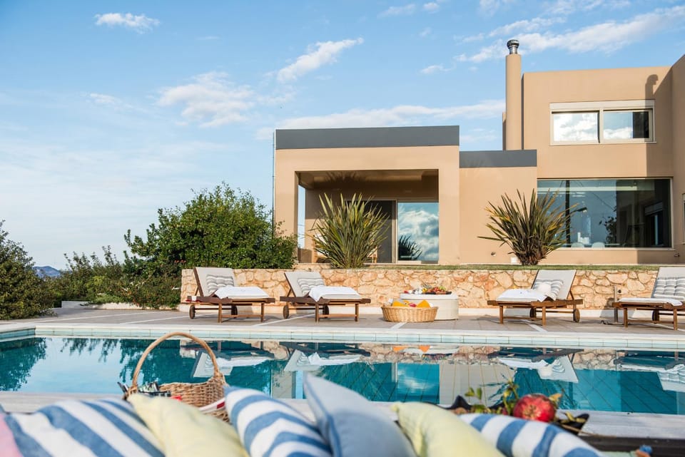 Patio, Facade/entrance, Garden, Balcony/Terrace, Swimming pool