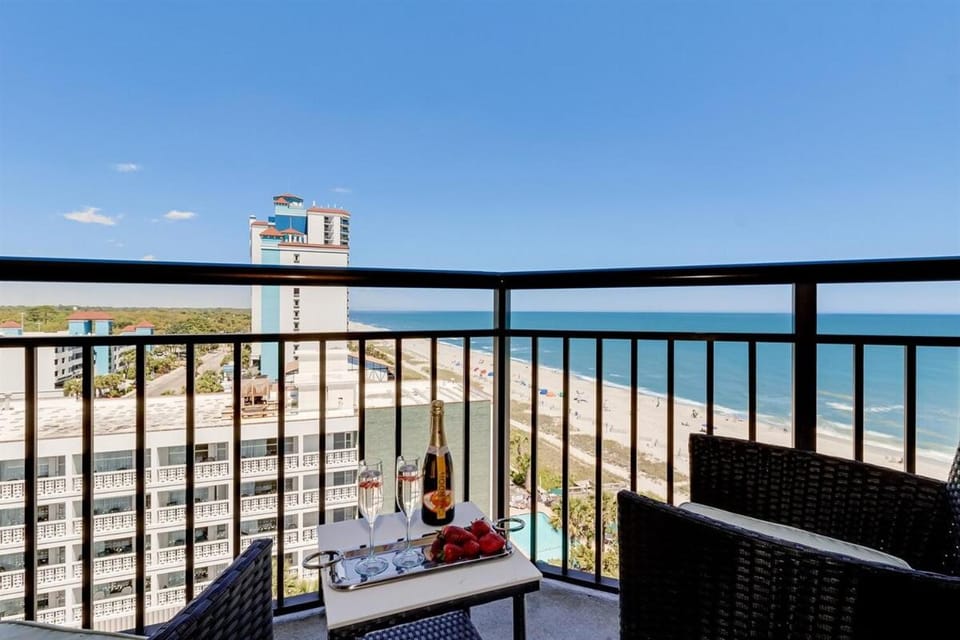 Inviting 1BR Oceanview Suite, Dogs OK 904 PG Apartment in Myrtle Beach