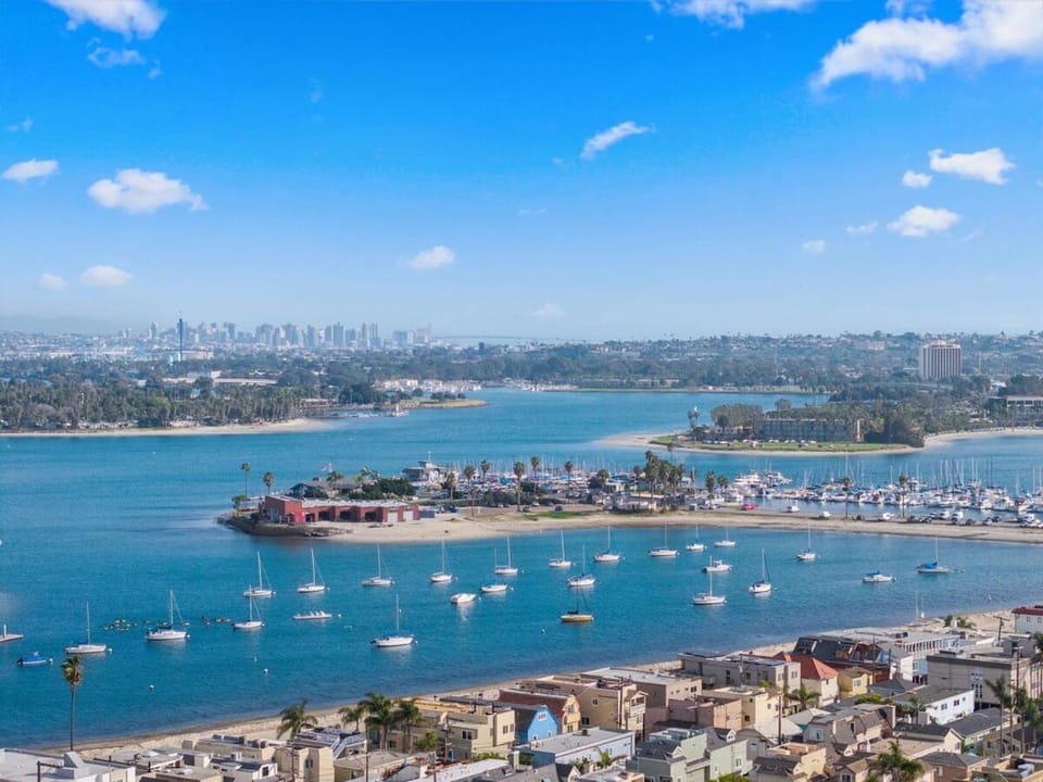 The Surf Shack by Coastline Vacation Rentals Apartment in Mission Beach