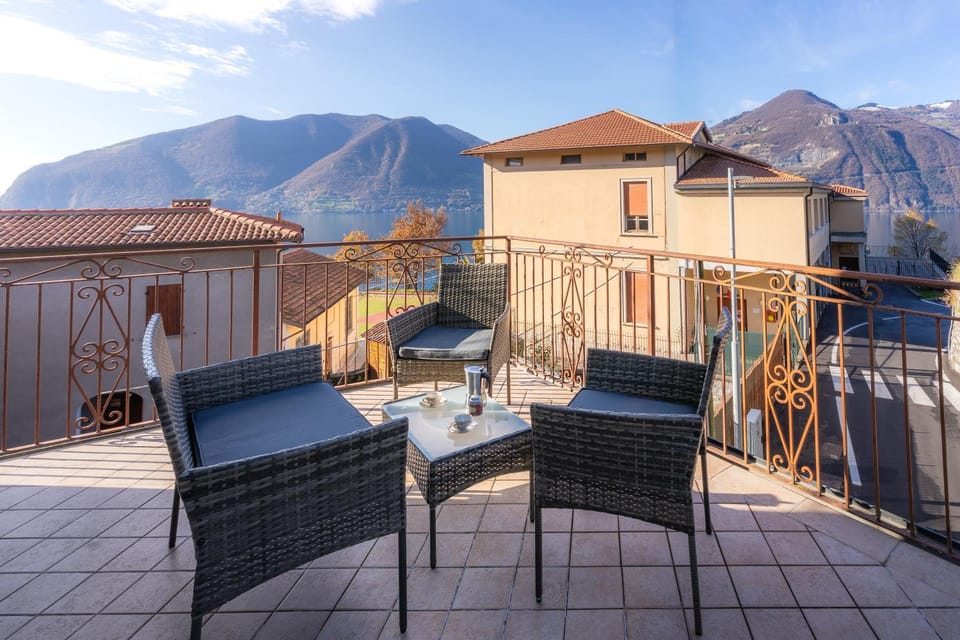 Day, Natural landscape, View (from property/room), Balcony/Terrace, Mountain view