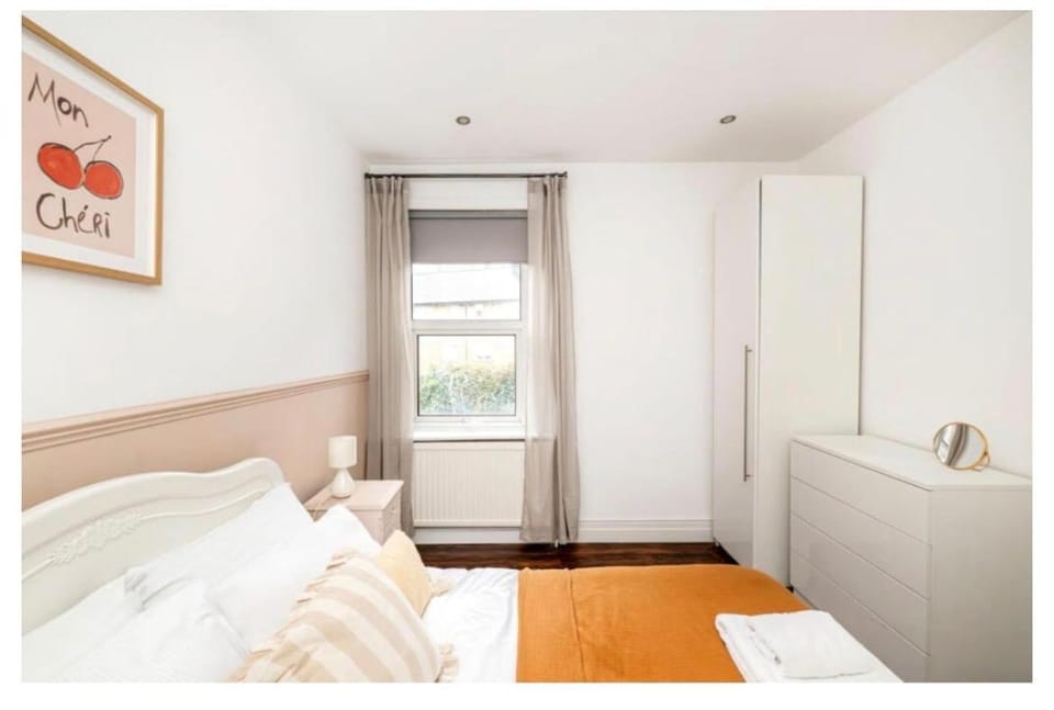 Bed, Bedroom, wardrobe