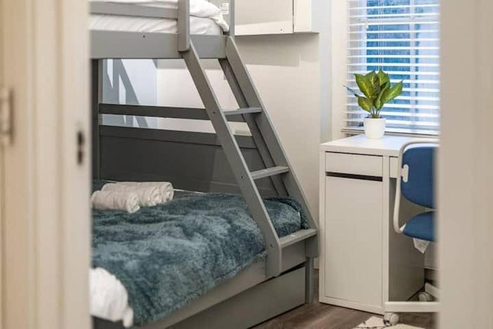 Bed, Decorative detail, Seating area, Bedroom, bunk bed, towels
