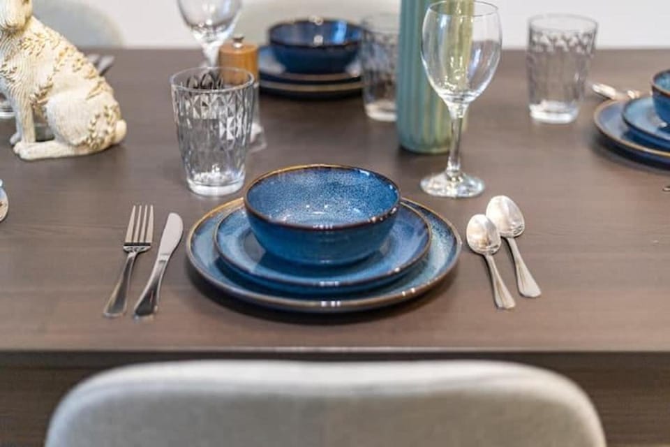 Food and drinks, Decorative detail, Dining area