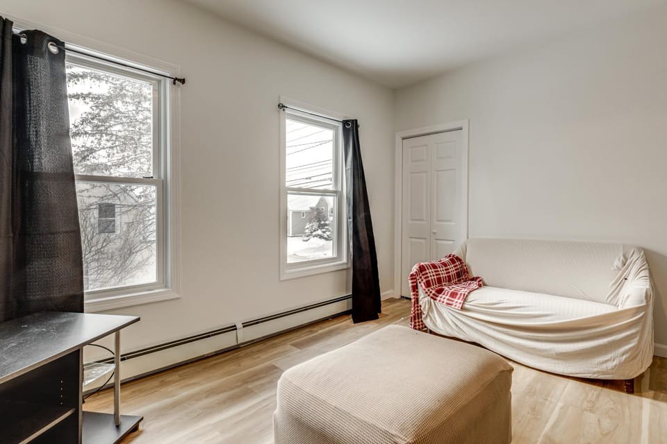 1 Mi to Main Street! Cozy Concord Apartment Apartment in Concord