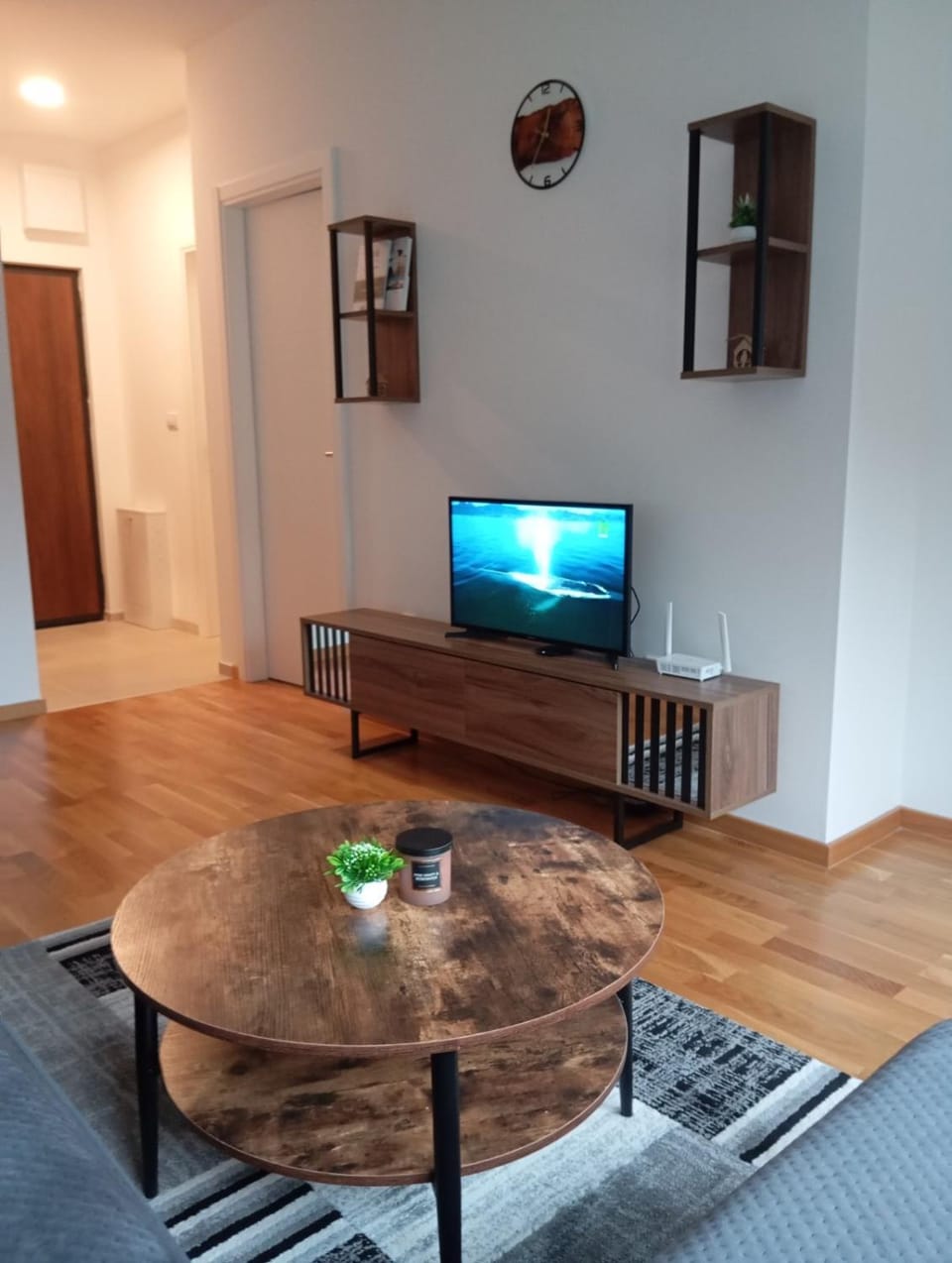 TV and multimedia, Living room, Seating area