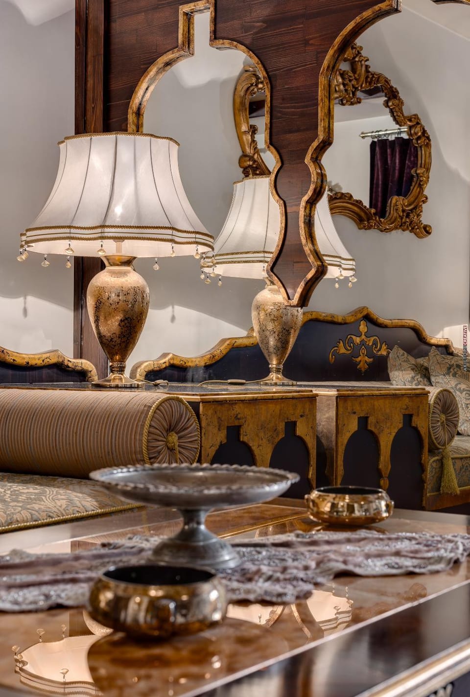 Property building, Lounge or bar, Decorative detail, On site, Time of day