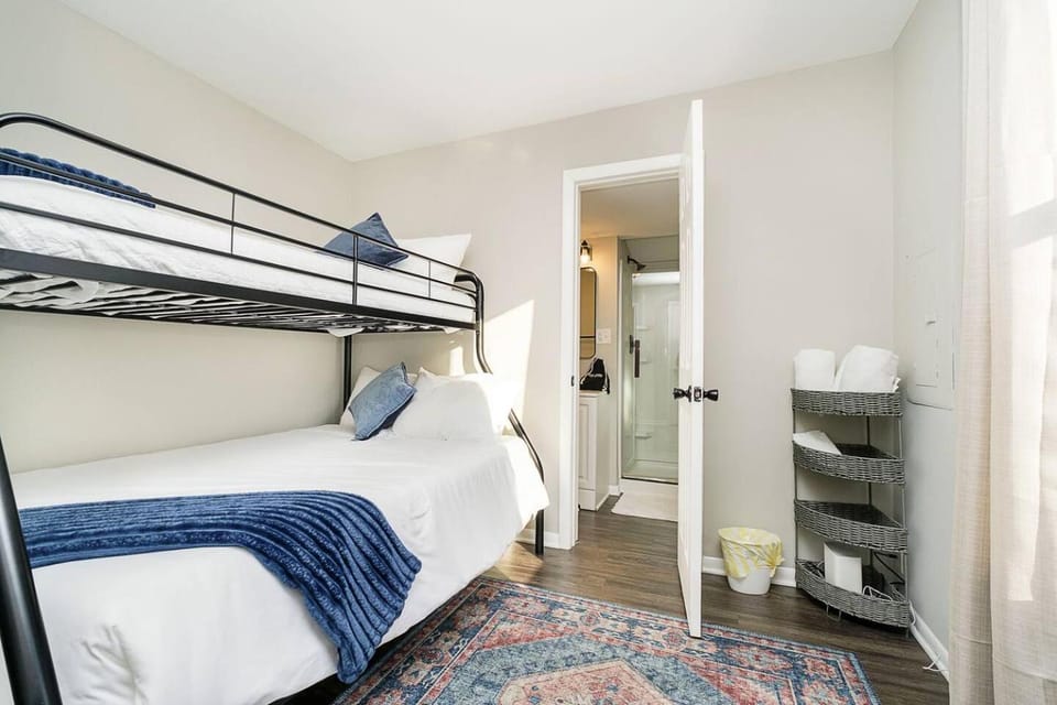 Bed, Bedroom, bunk bed
