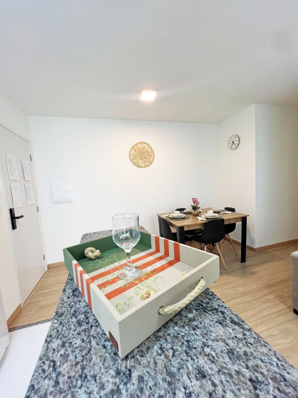 Seating area, Dining area
