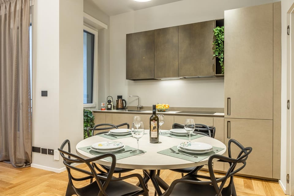 Luxury Modern near Duomo - Exclusive & Central Apartment in Milan