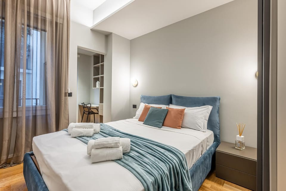 Luxury Modern near Duomo - Exclusive & Central Apartment in Milan