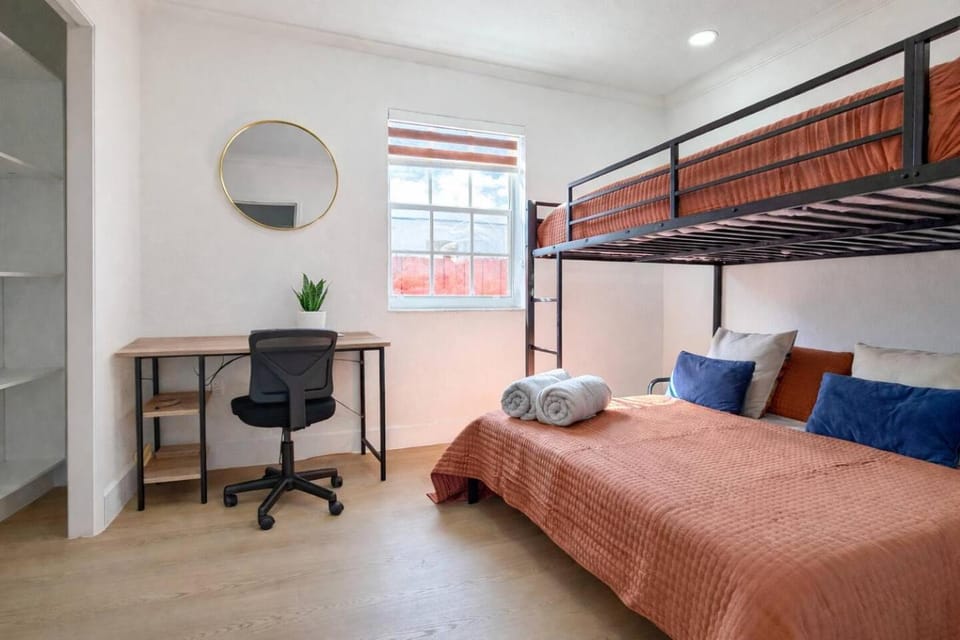bunk bed