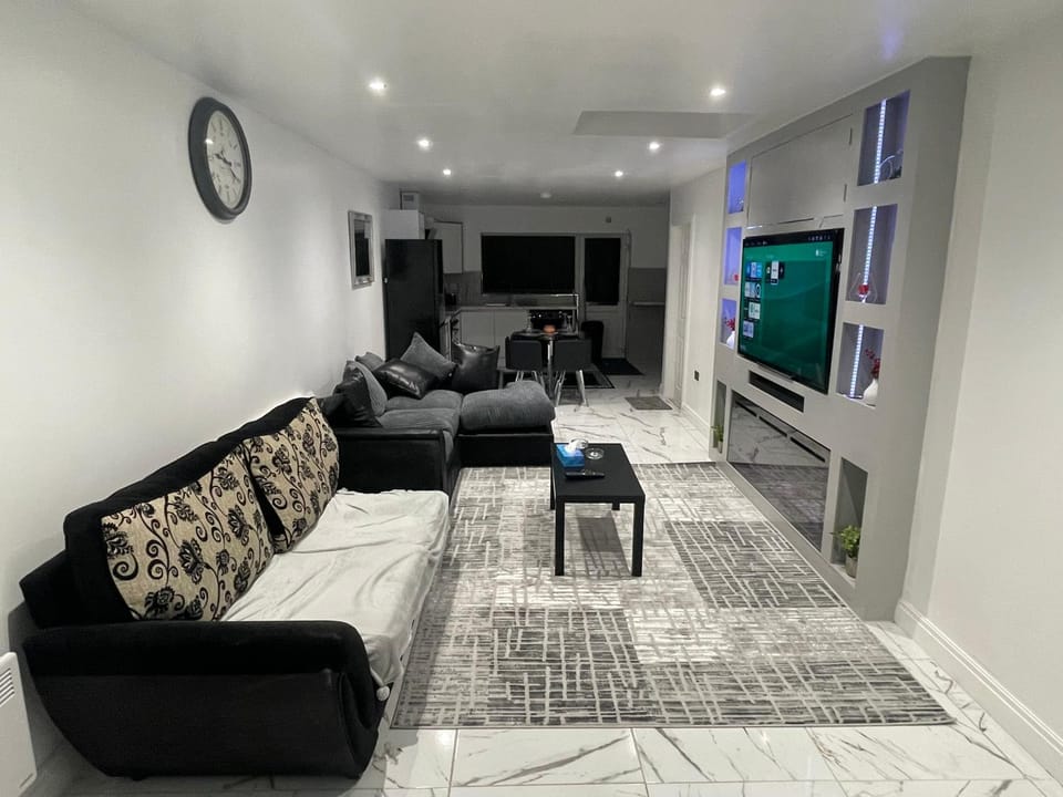 2 bedroom lovely flat Apartment in Metropolitan Borough of Solihull