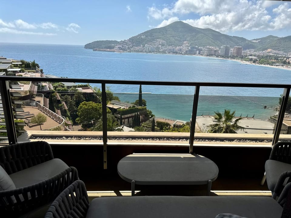 Nearby landmark, Day, Natural landscape, View (from property/room), Balcony/Terrace, Living room, Seating area, Mountain view, Sea view
