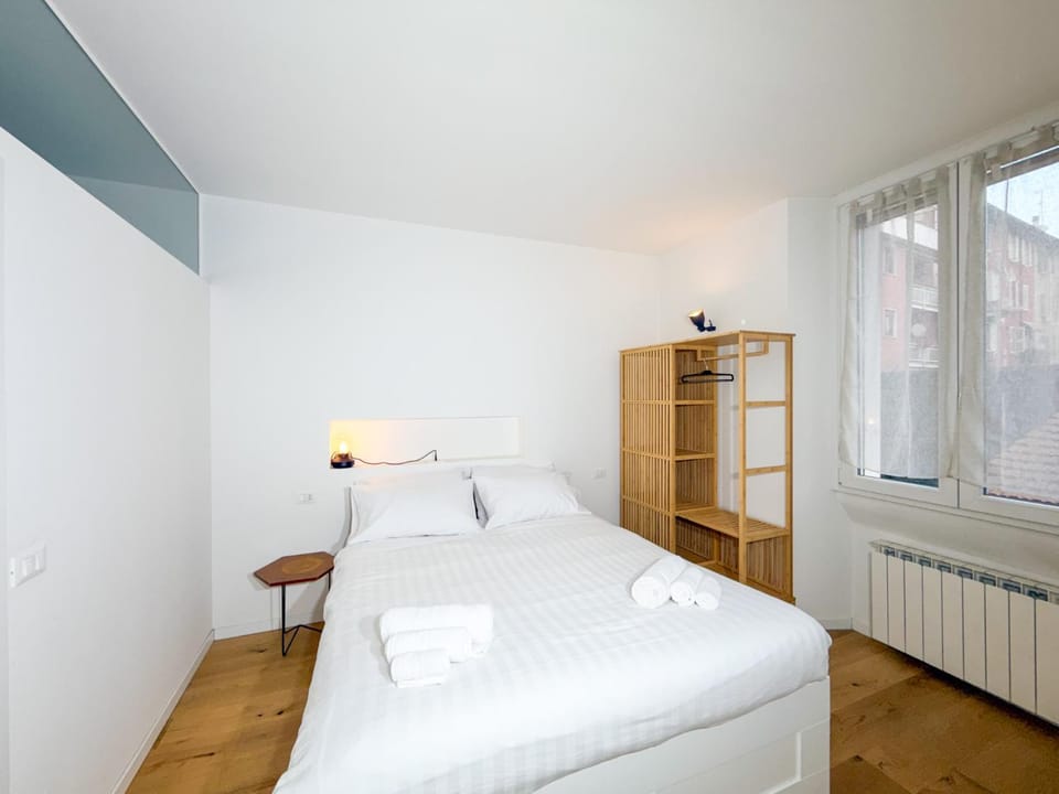 Bed, Photo of the whole room, Bedroom, wardrobe