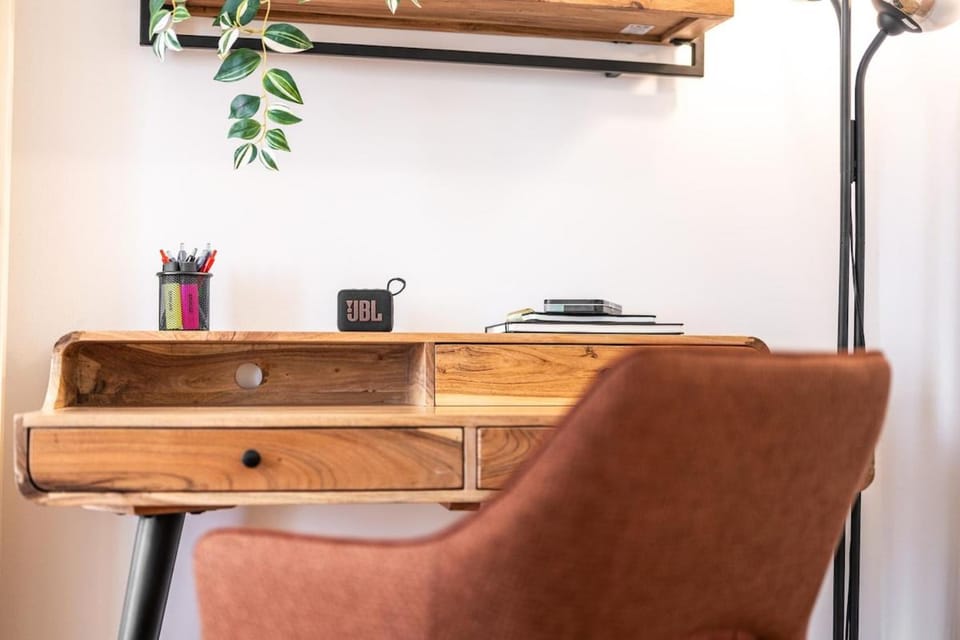 Trendy Apt Centrally Located with PS5, AC, balcony Apartment in Prague