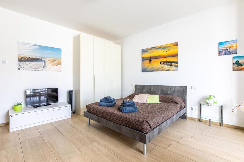 Orizzonte 5 Terre - Via Lunigiana 221 - Stazione Migliarina, Interno 19 Apartment in La Spezia