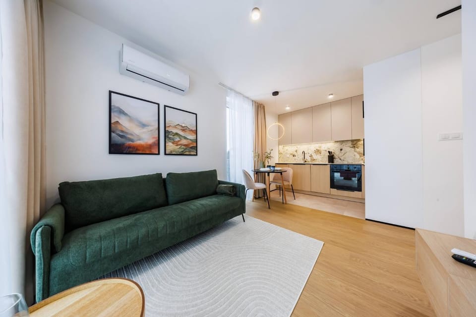 Kitchen or kitchenette, Living room, Seating area, Dining area, minibar, oven, stove, air conditioner