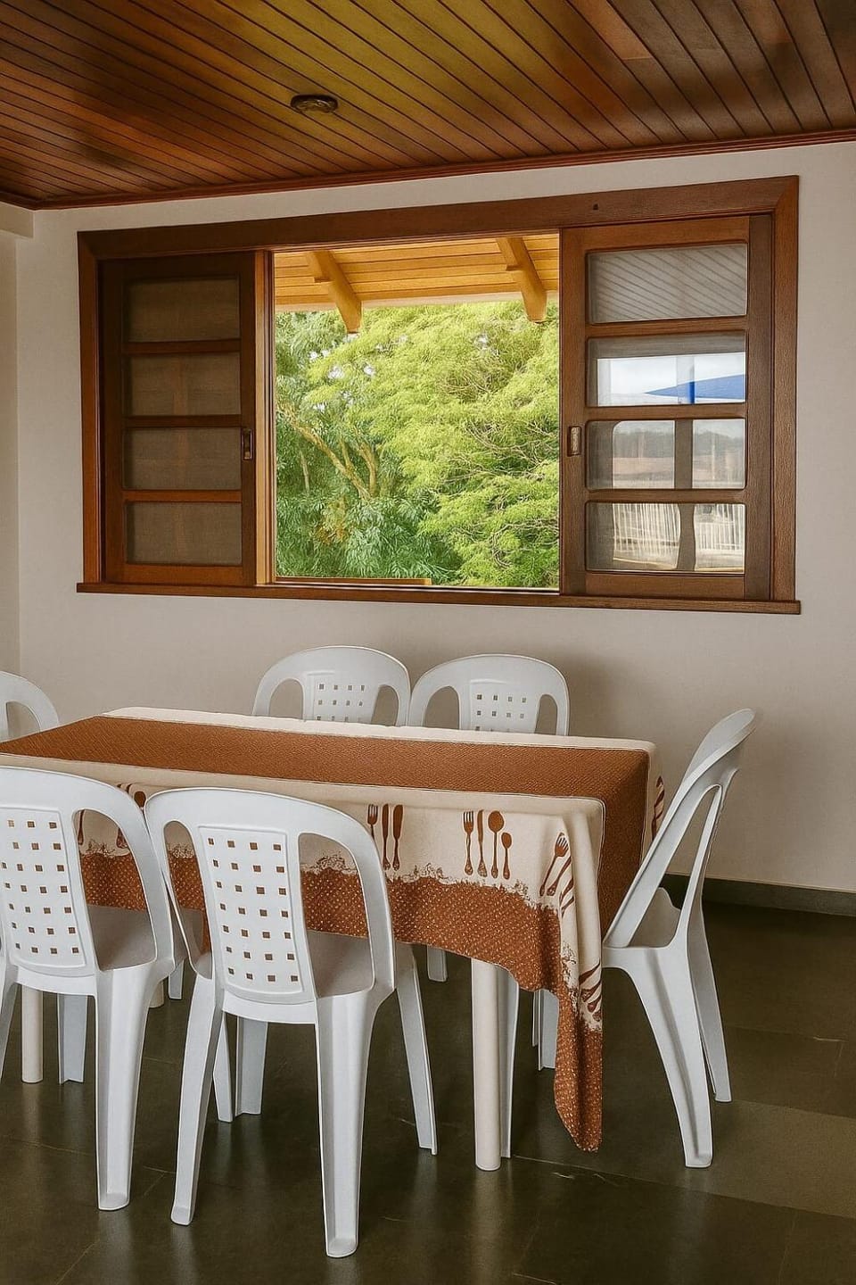 Sobrado Espaçoso Próximo ao Café Curaçau Apartment in Guaratuba