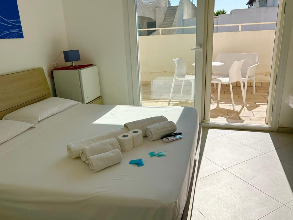 Sea Rooms - Torre Pali Bed and Breakfast in Apulia