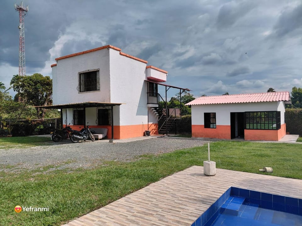 CAMPESTRE VILLA LUNA Quinbaya Country House in Quindio, Colombia