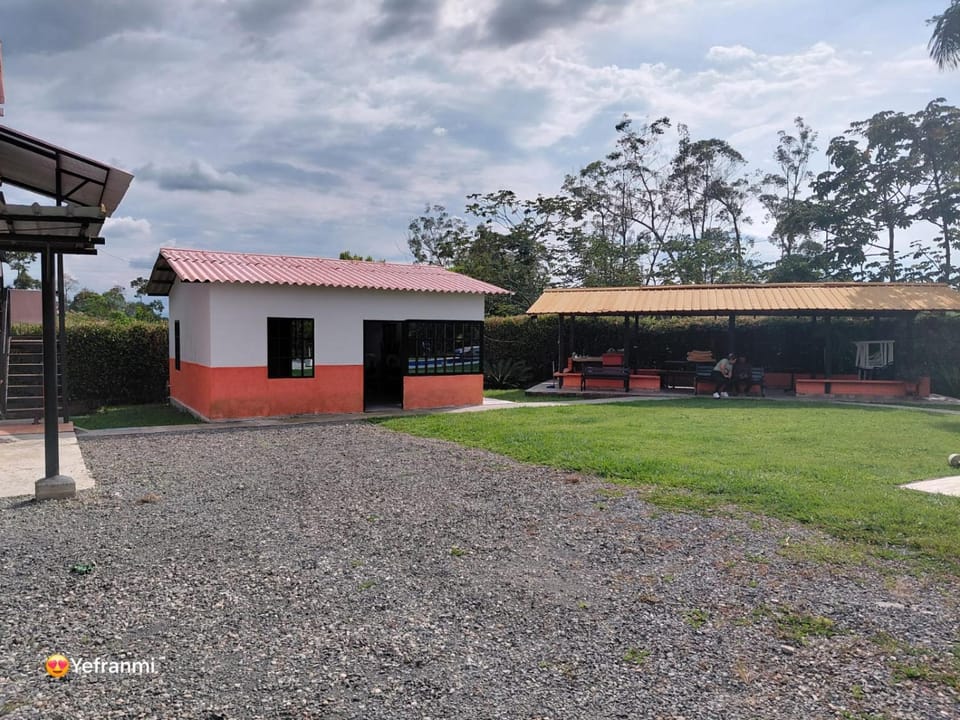 CAMPESTRE VILLA LUNA Quinbaya Country House in Quindio, Colombia