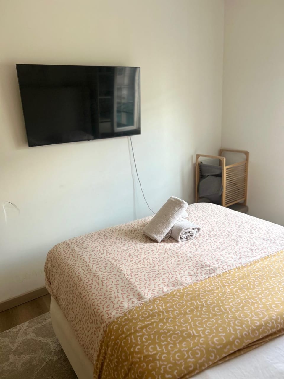 Charmant F2 pour 4 personnes Disneyland à 5 min en transport Apartment in Bussy-Saint-Georges