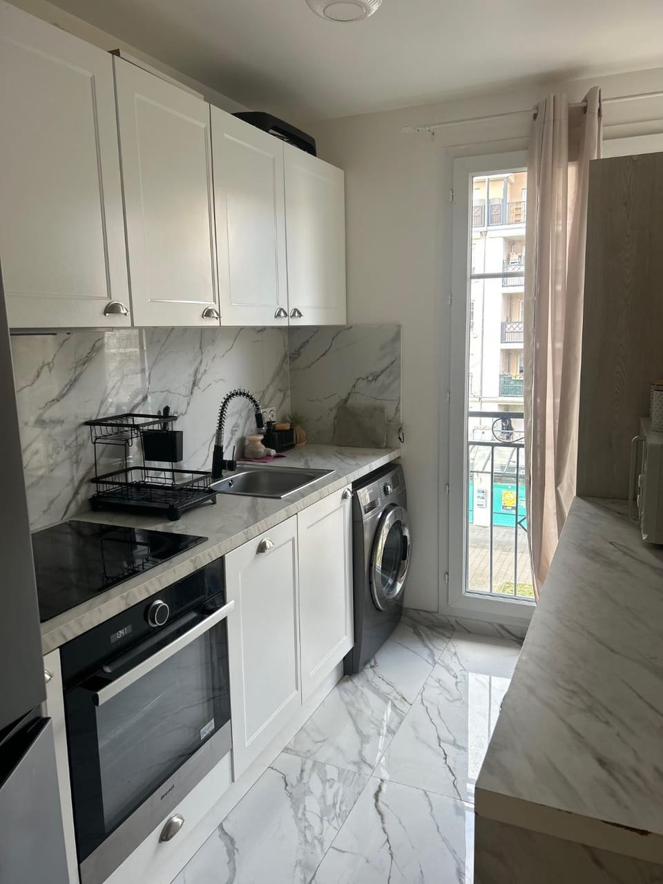 Charmant F2 pour 4 personnes Disneyland à 5 min en transport Apartment in Bussy-Saint-Georges