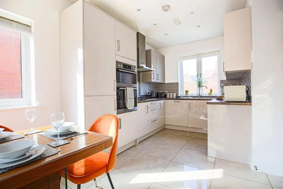 4 bed house in Milton Keynes - freeparking - wifi House in Aylesbury Vale