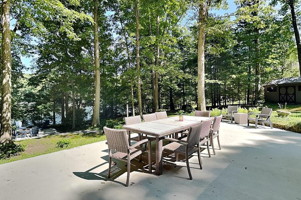Patio, Natural landscape, Seating area, Lake view