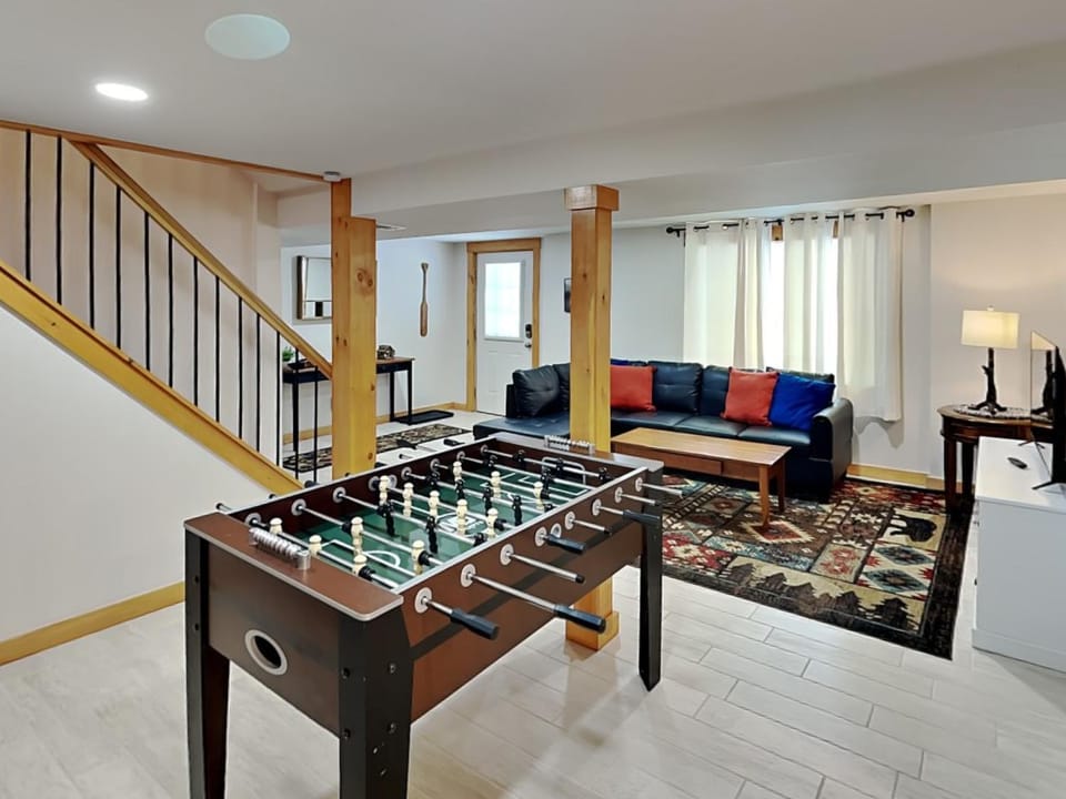 Game Room, Living room, Seating area, furniture