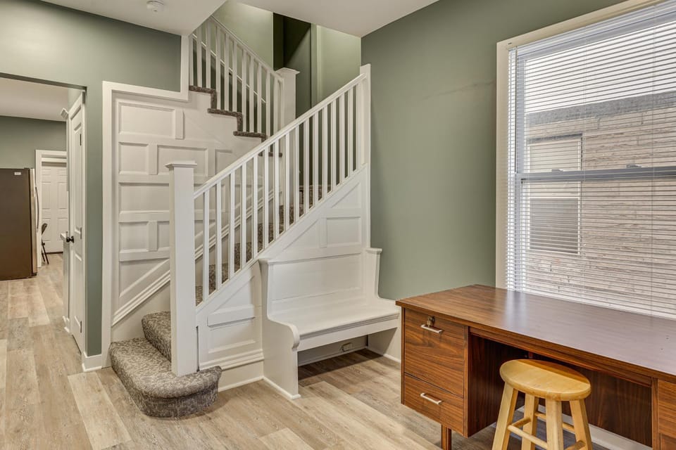 Nurse-Ready Kansas City Townhome Near Hospitals House in Kansas City