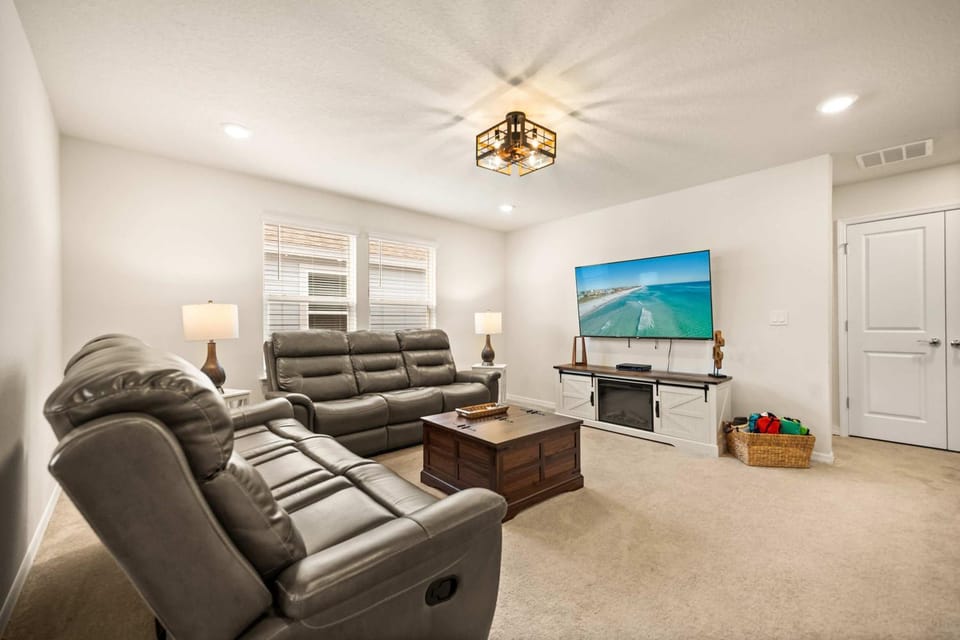 Davenport Villa 5BR Retreat Sleeps 12 Villa in Four Corners