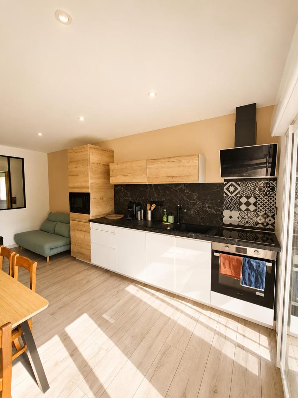 dishwasher, microwave, oven, kitchen