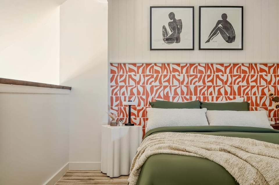 Bed, Bedroom